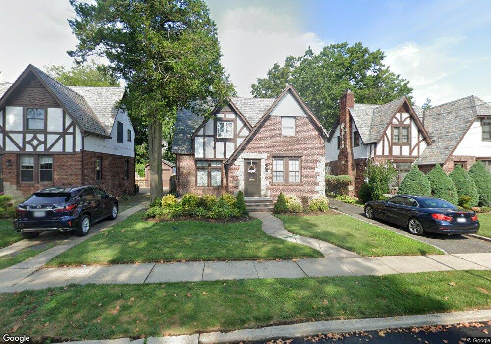 106 Gilmore Blvd, Floral Park, NY 11001 - photo 1