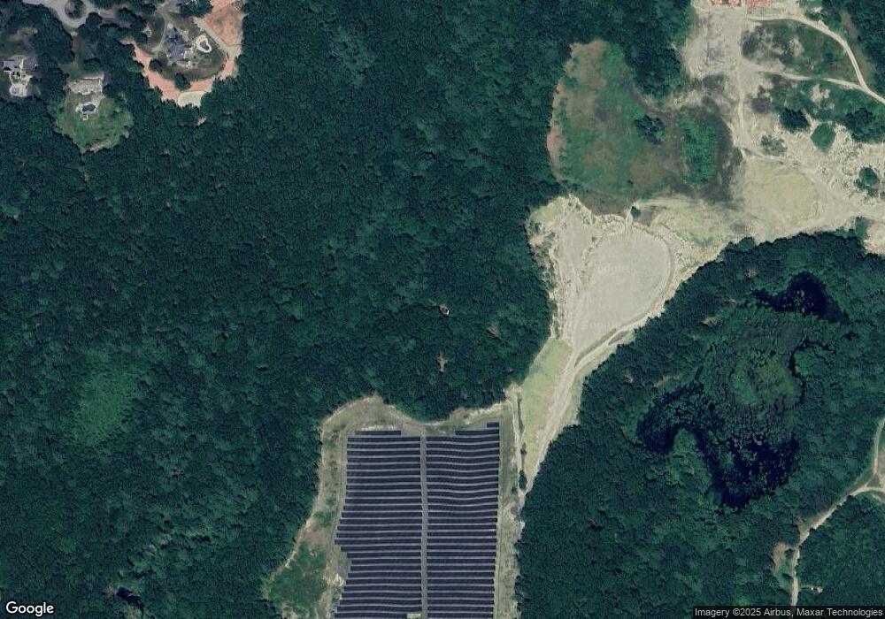 696 Fort Pond Rd, Lancaster, MA 01523 - photo 1