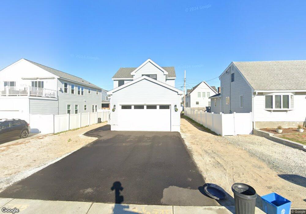 544 Hudson St, Seabrook, NH 03874 - photo 1
