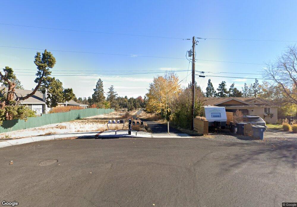 2 SW Pumice Ave, Redmond, OR 97756 - photo 1