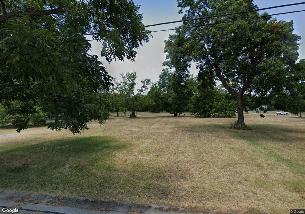 817 Throckmorton St, Gainesville, TX 76240 - photo 1