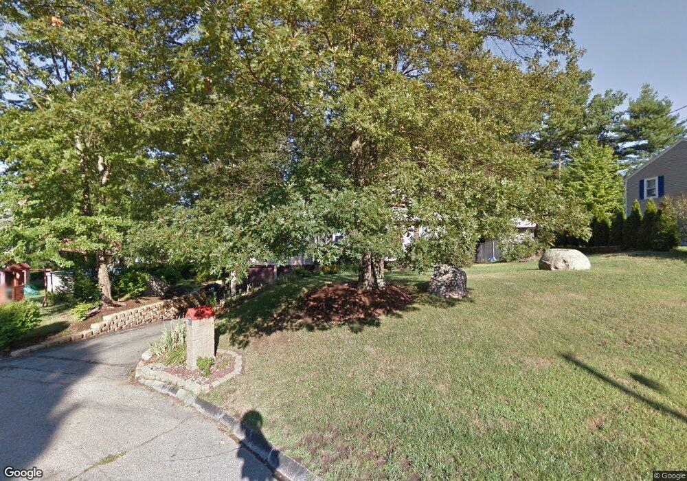 8 Roderick Cir, Nashua, NH 03062 - photo 1