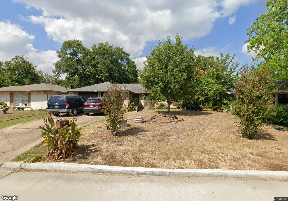 6422 Tall Willow Dr, Houston, TX 77088 - photo 1