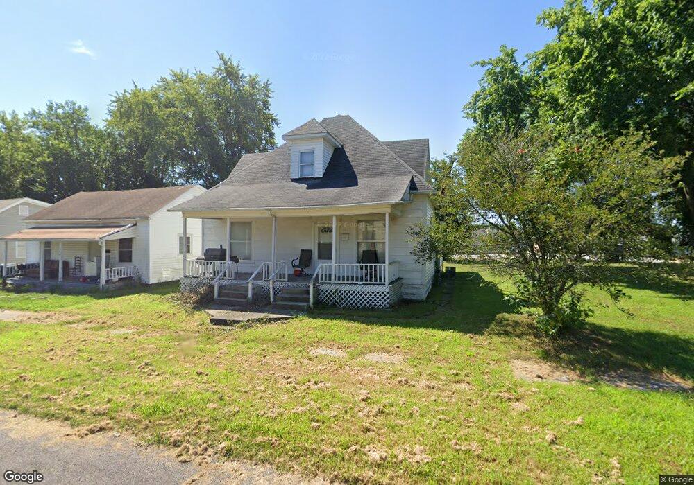 538 W End Place, Moberly, MO 65270 - photo 1