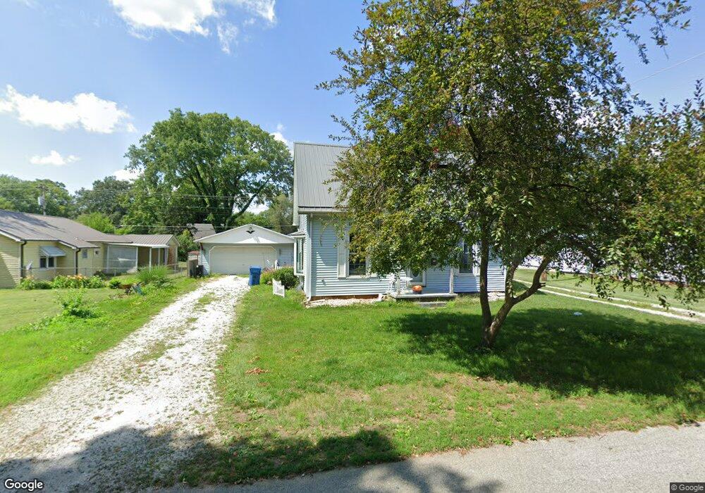 911 Washington St, Covington, IN 47932 - photo 1