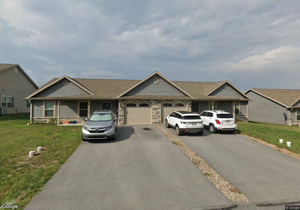 3743 Oakley Ln, Greencastle, PA 17225 - photo 1
