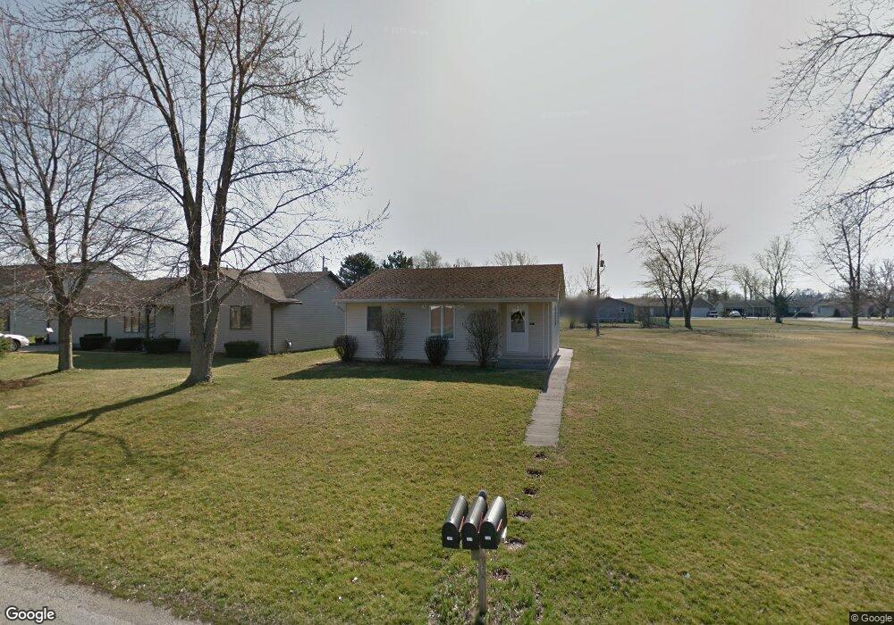 1810 N Kankakee St, Lincoln, IL 62656 - photo 1