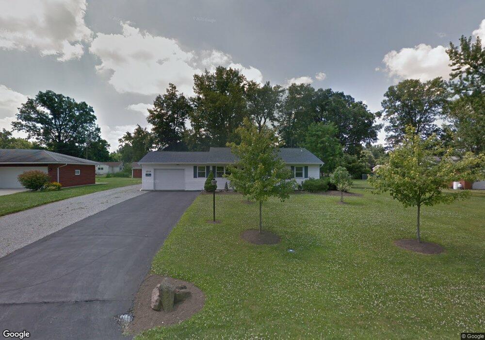 1733 Poinsettia Dr, Lima, OH 45806 - photo 1