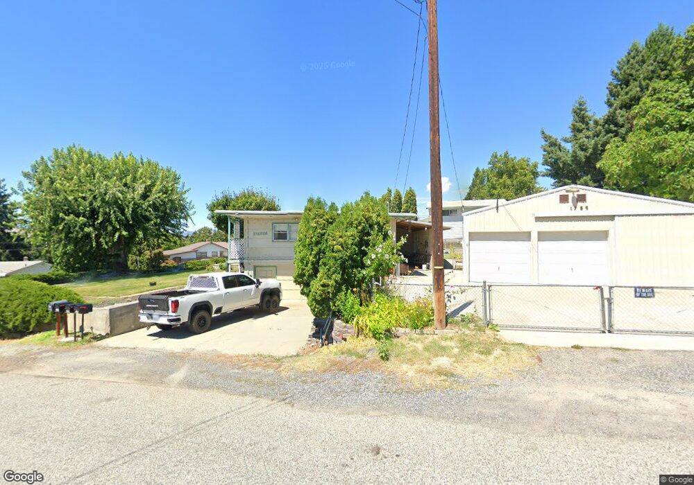 1755 3rd St NE, East Wenatchee, WA 98802 - photo 1