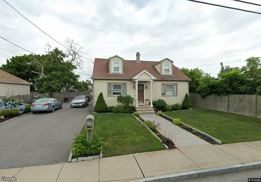 9 Potter St, South Dartmouth, MA 02748 - photo 1