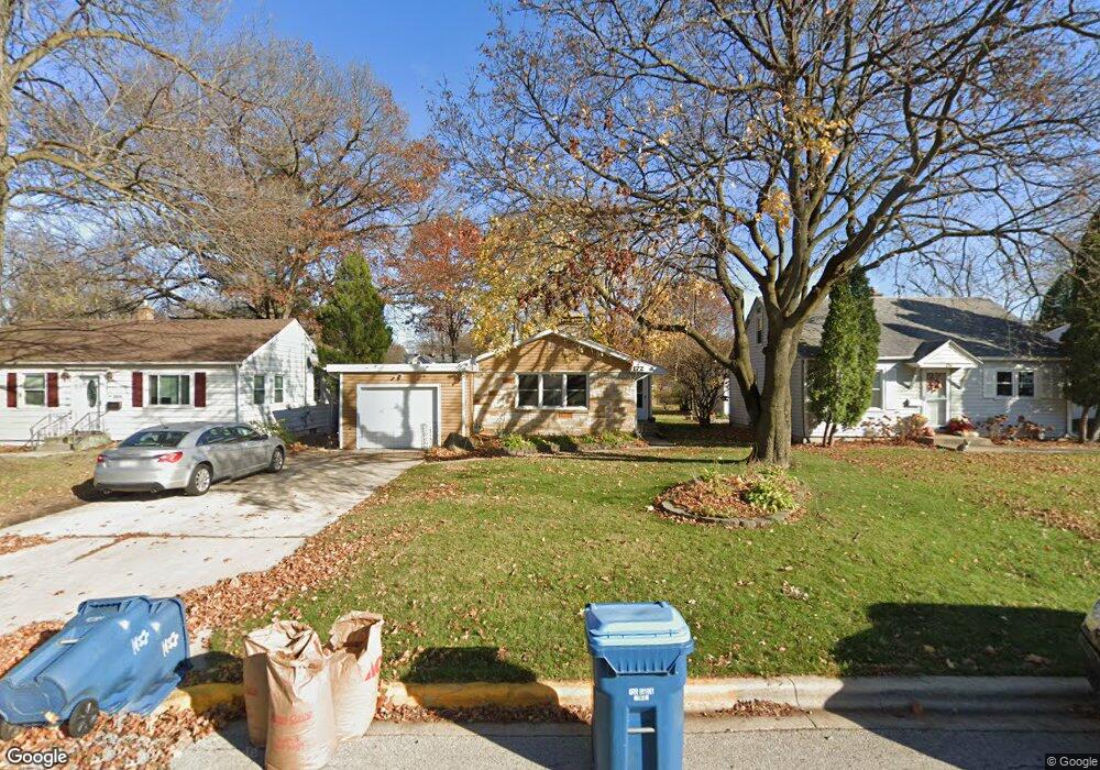172 S Randall Rd, Aurora, IL 60506 - photo 1