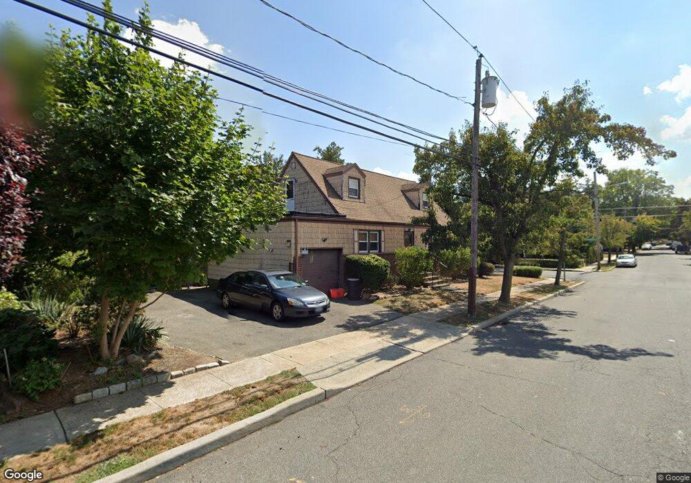 253 Lindberg St, West Hempstead, NY 11552 - photo 1