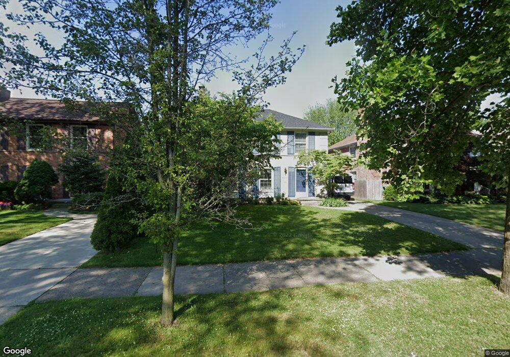 825 Harcourt Rd unit 827, Grosse Pointe Park, MI 48230 - photo 1