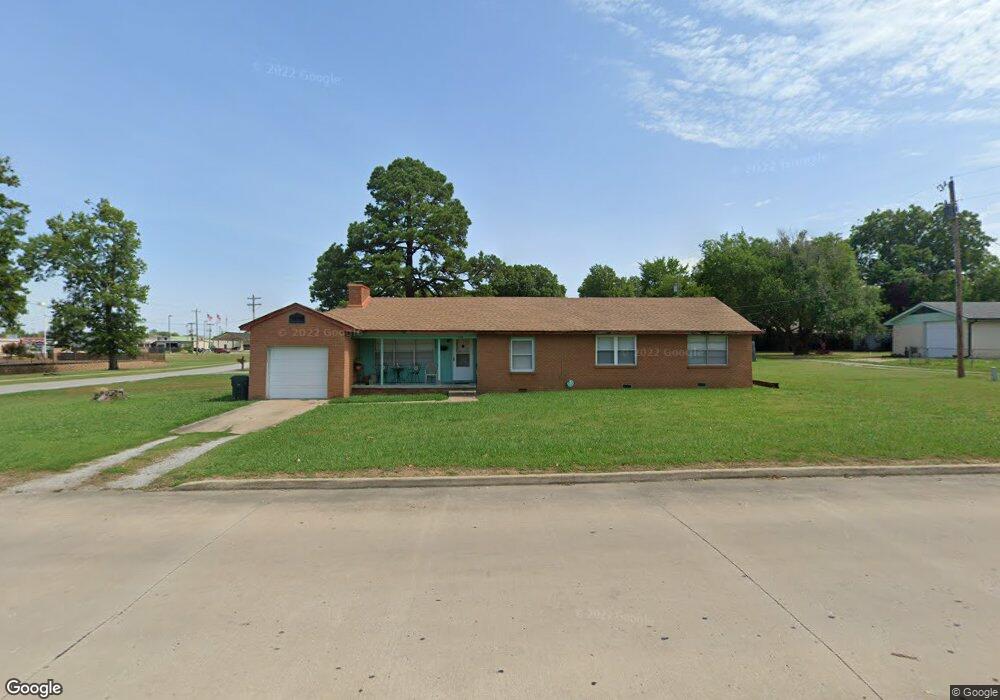 416 W 11th St, Claremore, OK 74017 - photo 1
