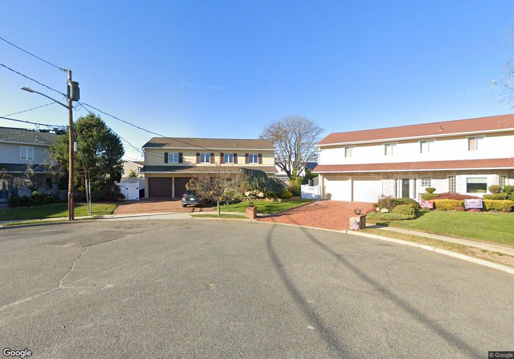 3936 Bea Ct, Oceanside, NY 11572 - photo 1