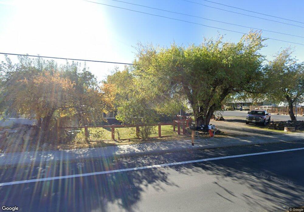 2380 SW Salmon Ave, Redmond, OR 97756 - photo 1