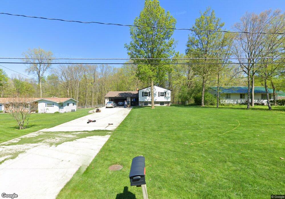 2325 Tandy Dr, Flint, MI 48532 - photo 1