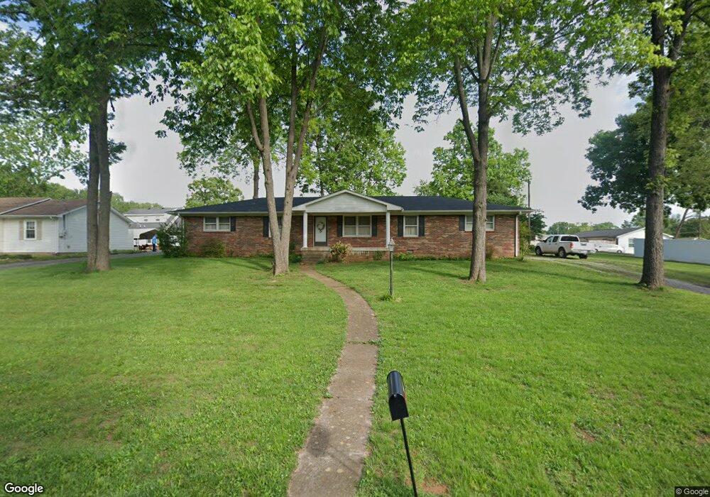 402 Sun Cir, Shelbyville, TN 37160 - photo 1