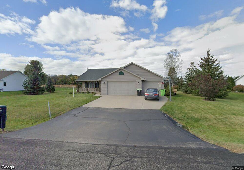 N9423 Snapdragon Ln, Appleton, WI 54915 - photo 1