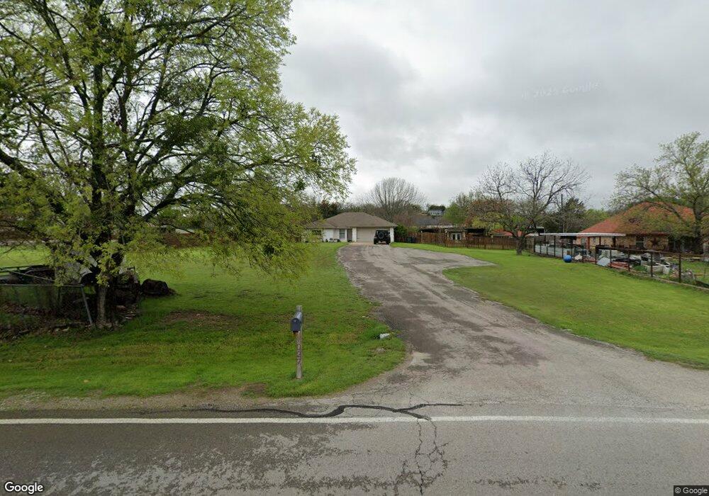 1027 W Lake Dr, Weatherford, TX 76087 - photo 1