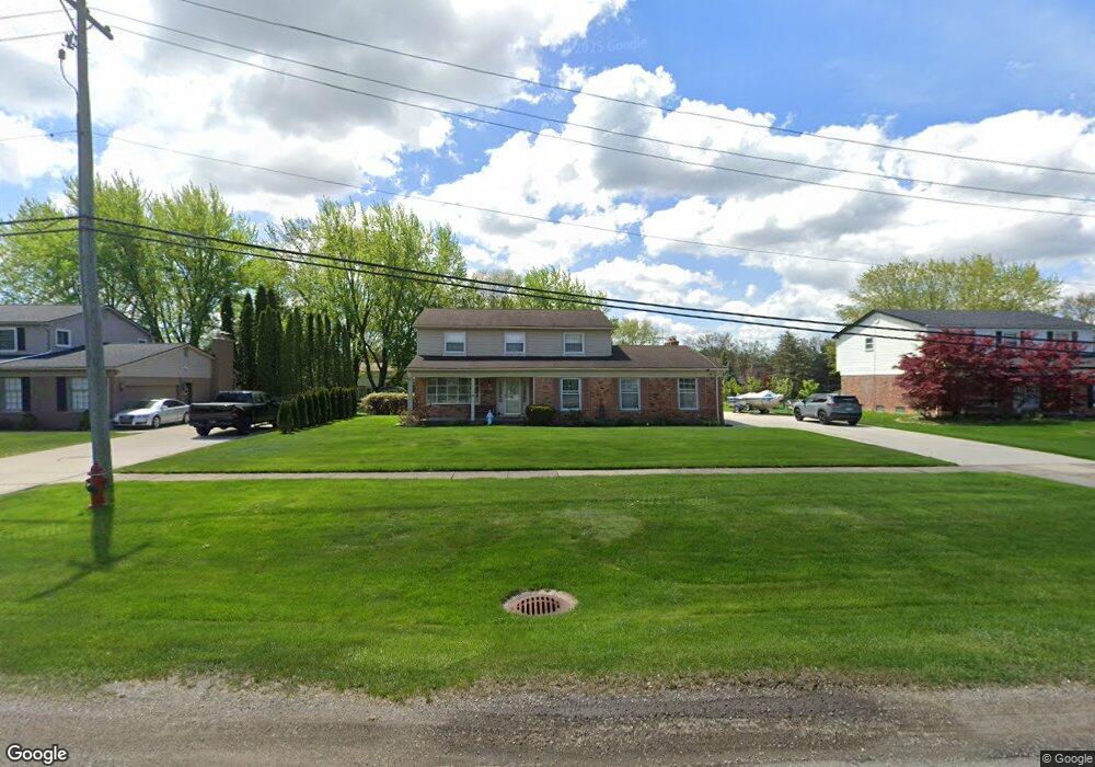 2133 W Wattles Rd, Troy, MI 48098 - photo 1