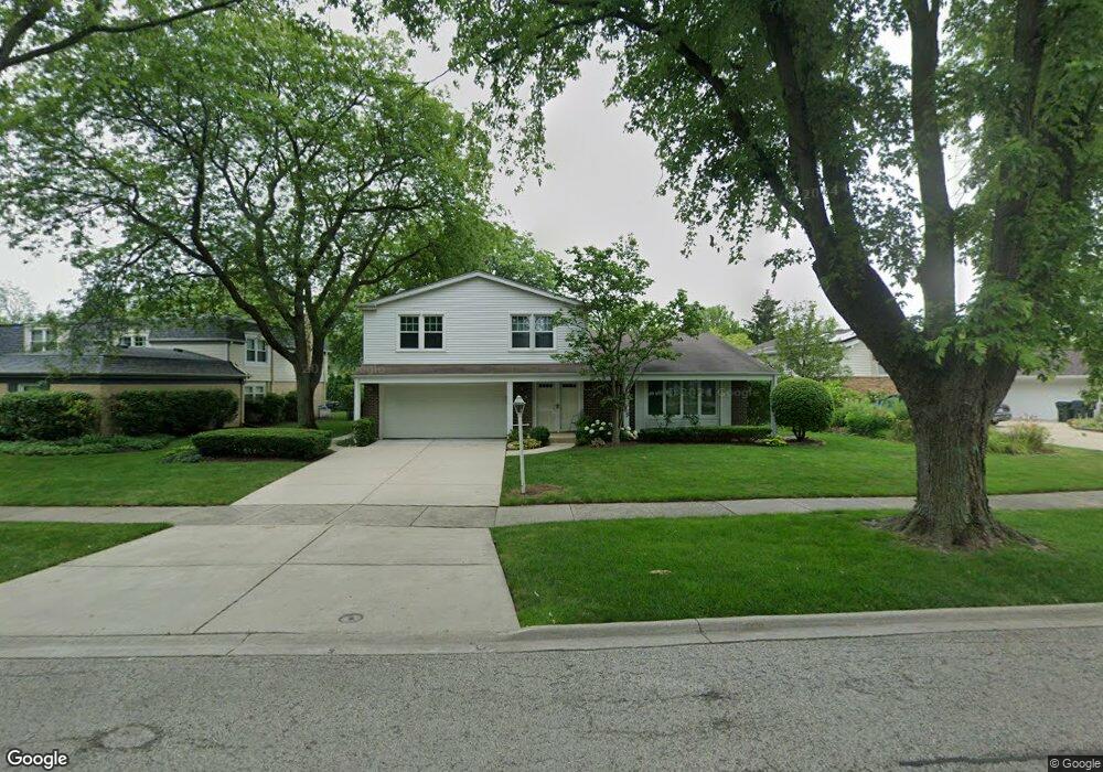 3945 Carousel Dr, Northbrook, IL 60062 - photo 1