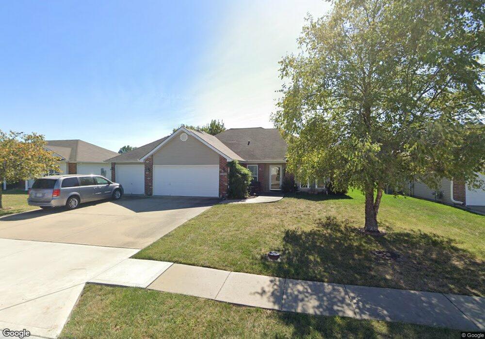 1015 Carlisle Dr, Raymore, MO 64083 - photo 1