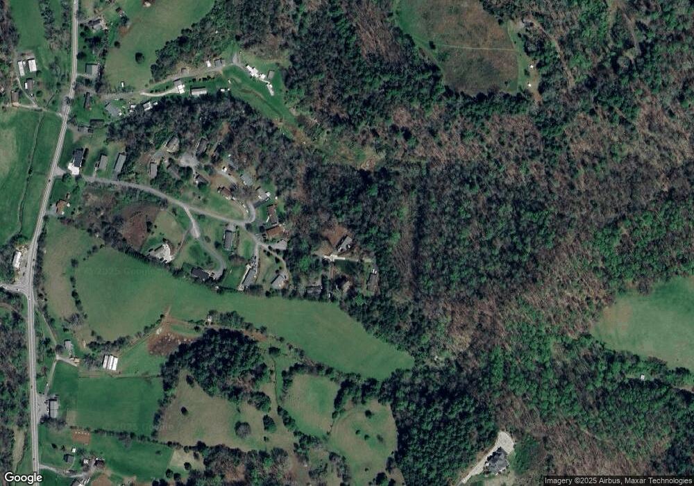 208 Wimbledon Ct unit 13, Leicester, NC 28748 - photo 1