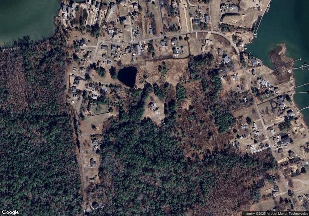 1727 Dandy Loop Rd, Yorktown, VA 23692 - photo 1