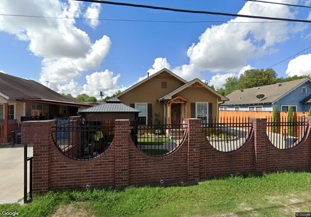 322 Melbourne St, Houston, TX 77022 - photo 1