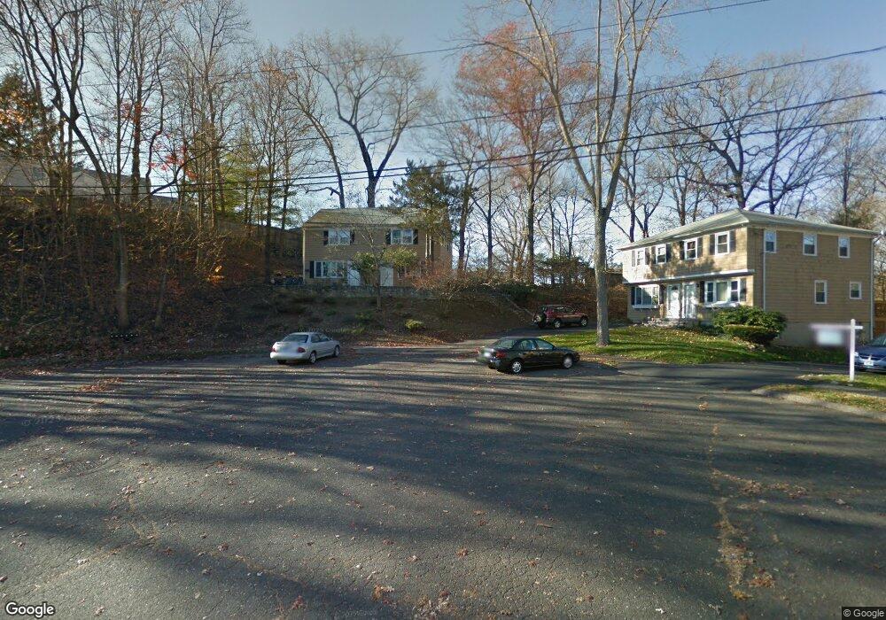 32 E Hills Dr unit 1, New Canaan, CT 06840 - photo 1