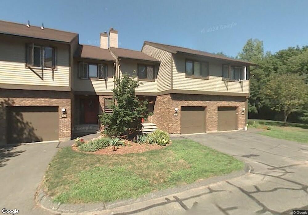 174 Hunters Ln, Newington, CT 06111 - photo 1