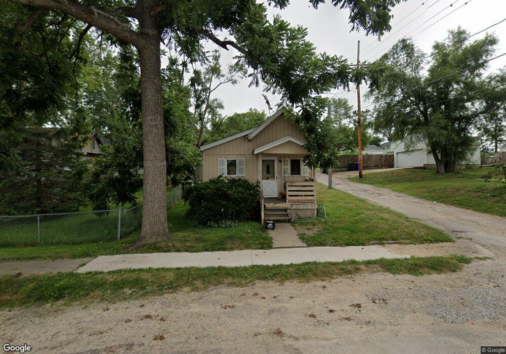 277 20th Ave SW, Cedar Rapids, IA 52404 - photo 1