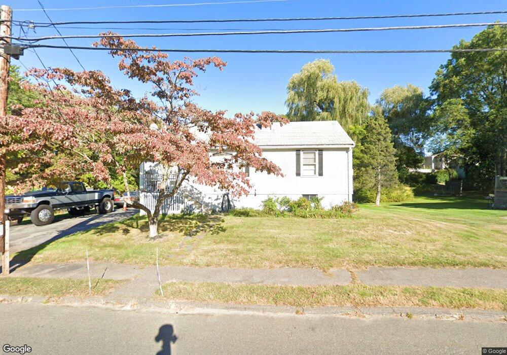4 Preston St, Wakefield, MA 01880 - photo 1