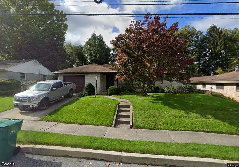 628 Hillcrest Rd, Hershey, PA 17033 - photo 1