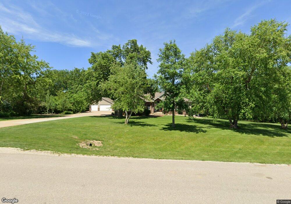 4850 Hunt Rd, Cedar Rapids, IA 52411 - photo 1