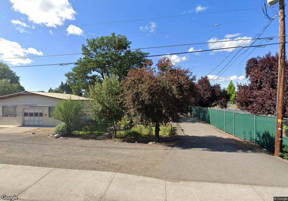 146 W Vilas Rd, Central Point, OR 97502 - photo 1