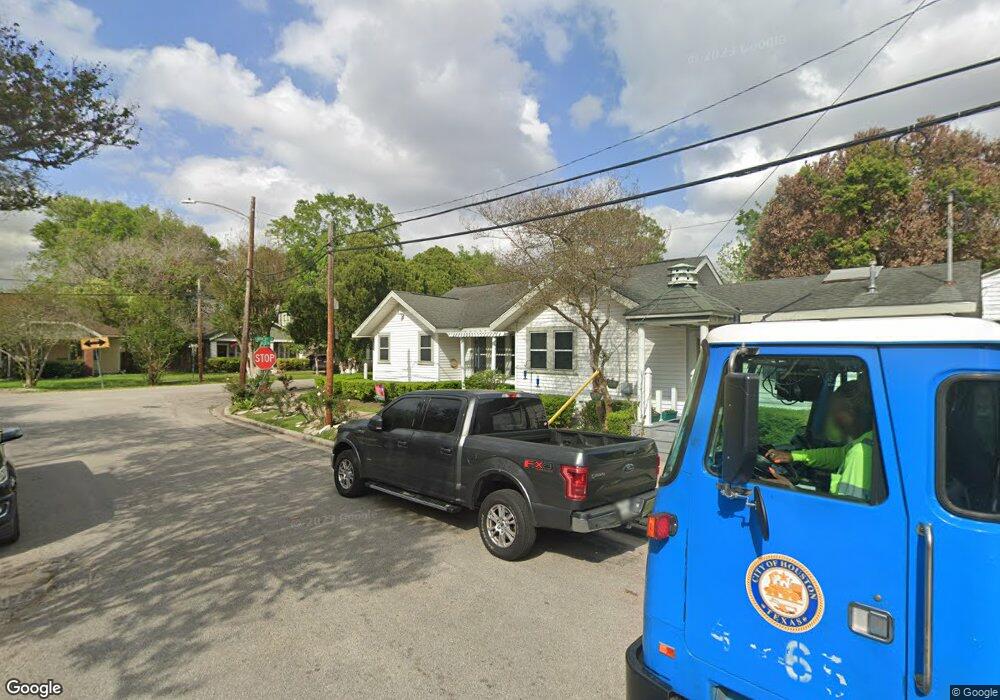 702 E 18th St, Houston, TX 77008 - photo 1
