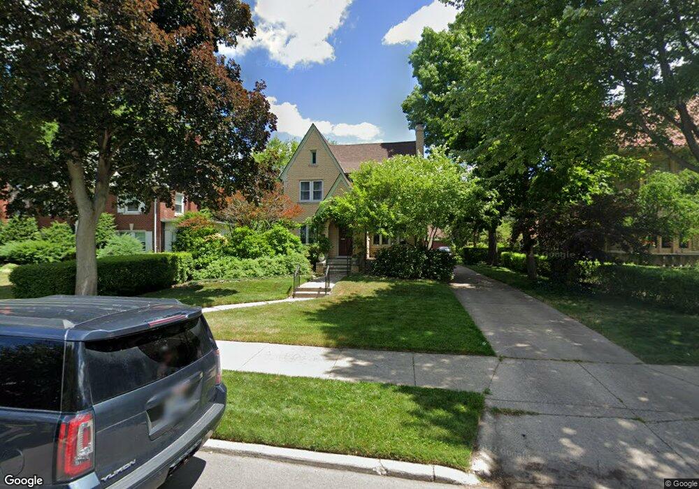 1310 Kensington Ave, Grosse Pointe Park, MI 48230 - photo 1