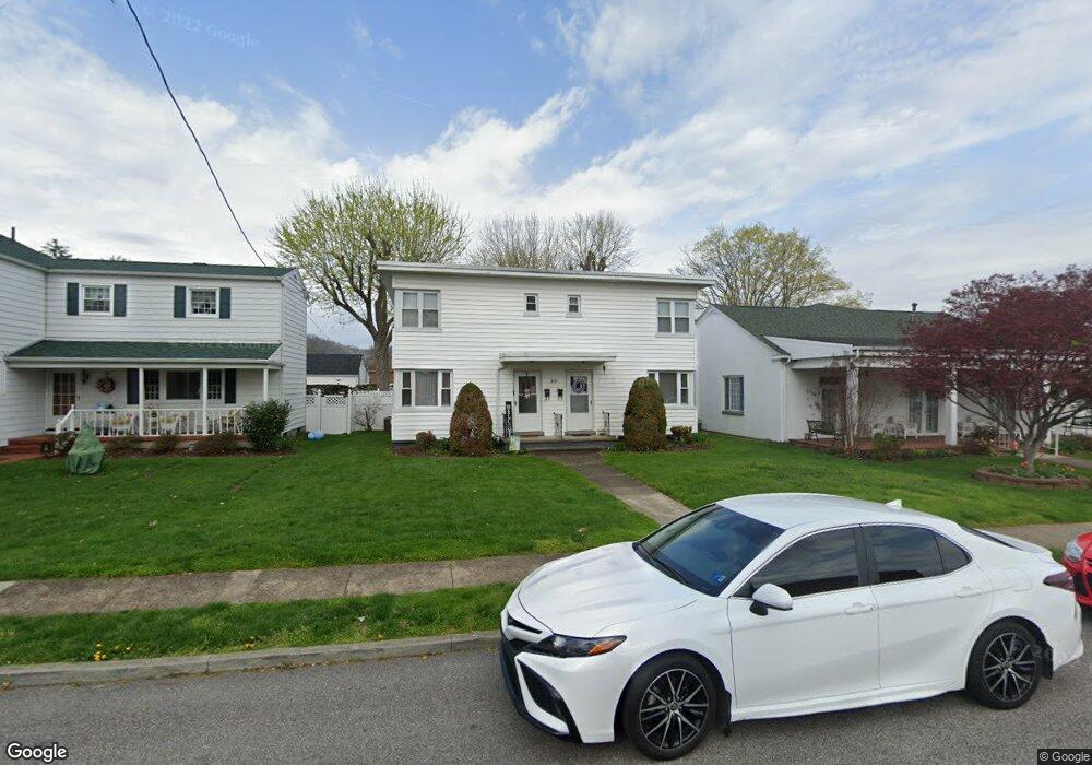 319 14th St, Dunbar, WV 25064 - photo 1