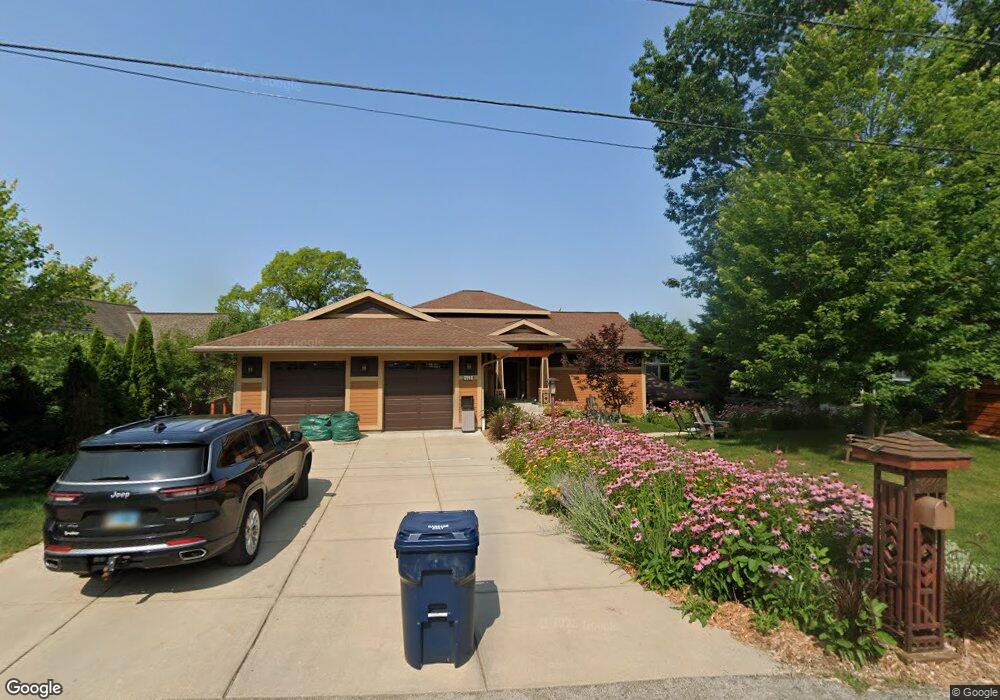 5993 Artist Bay Rd, West Bend, WI 53095 - photo 1