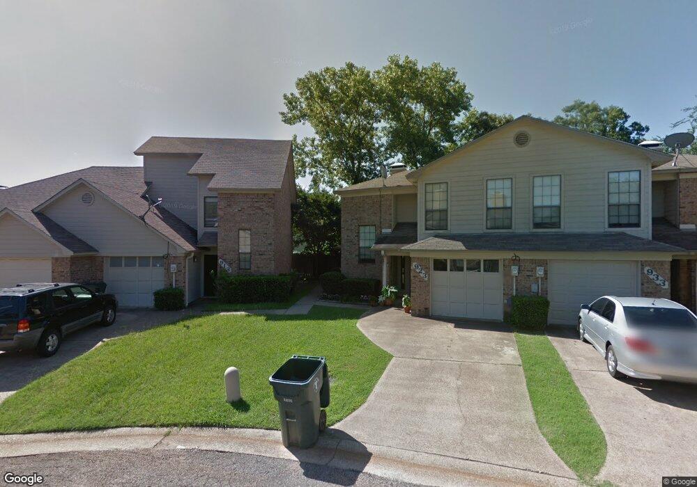 923 Creekside Dr, Tyler, TX 75703 - photo 1