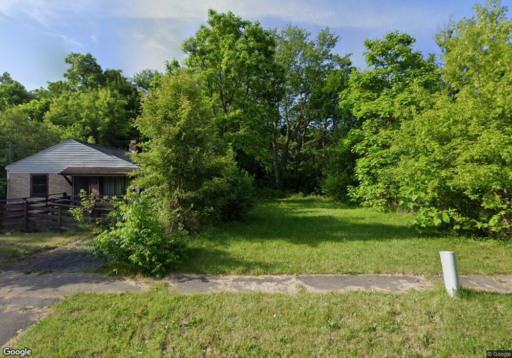 429 W Austin Ave, Flint, MI 48505 - photo 1