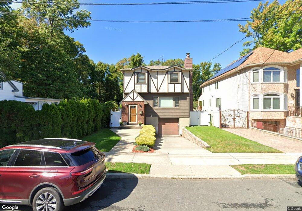 261 Rathbun Ave, Staten Island, NY 10312 - photo 1