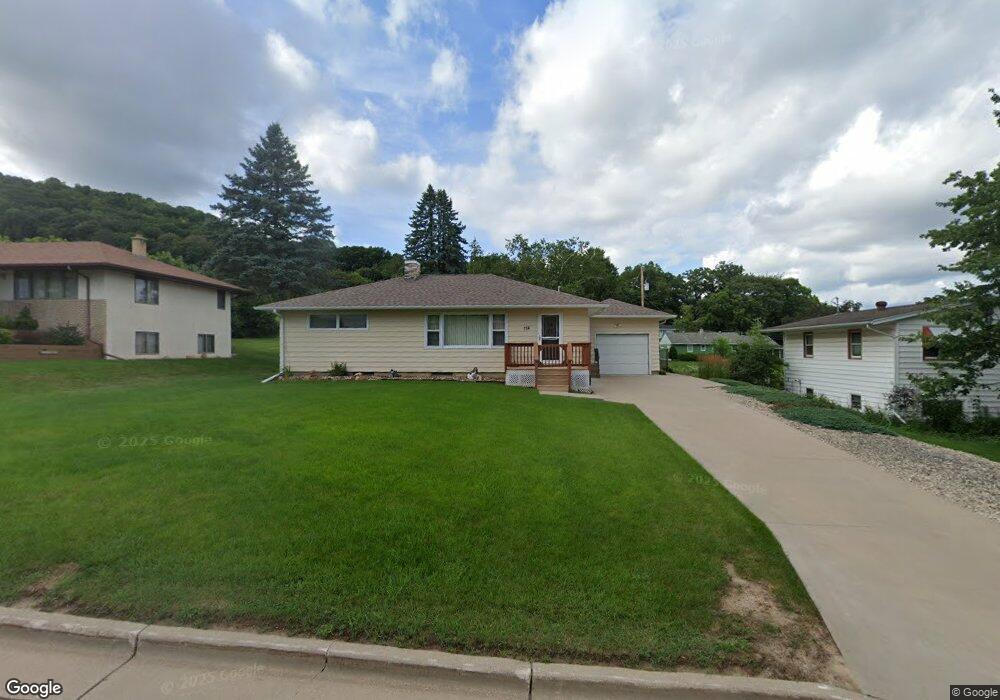 714 N 1st St, La Crescent, MN 55947 - photo 1