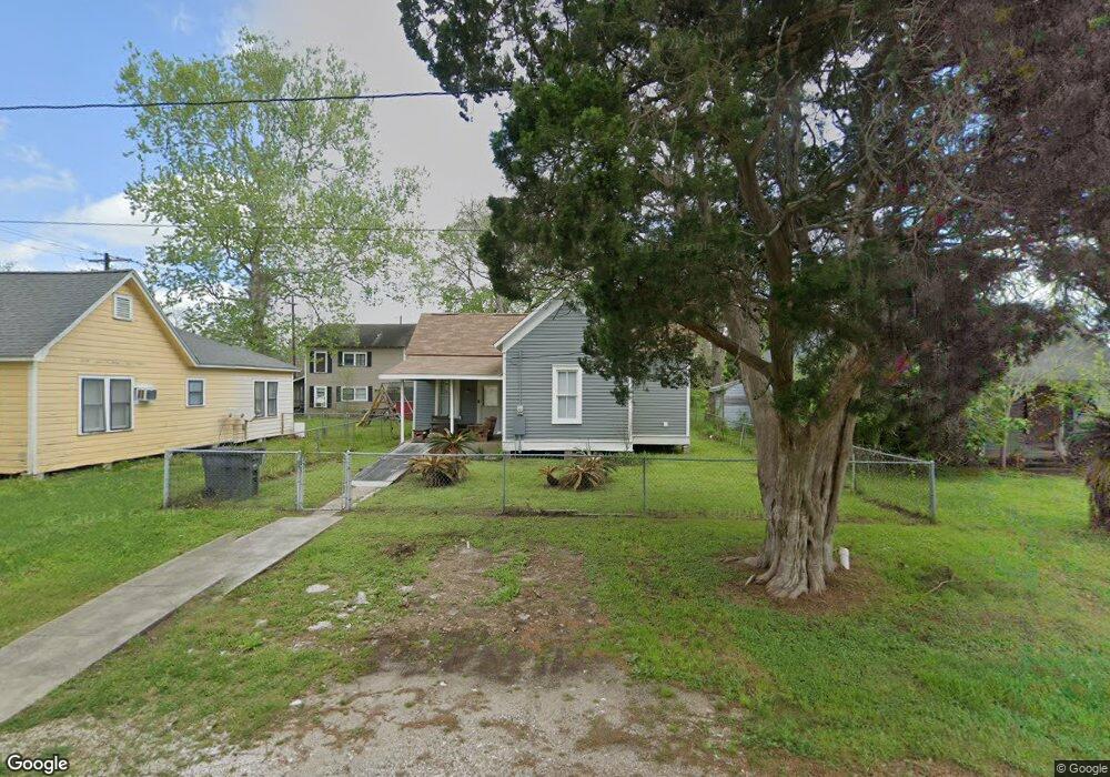 2609 Avenue I, Bay City, TX 77414 - photo 1