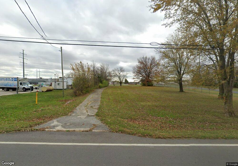 260 E Hanthorn Rd, Lima, OH 45804 - photo 1