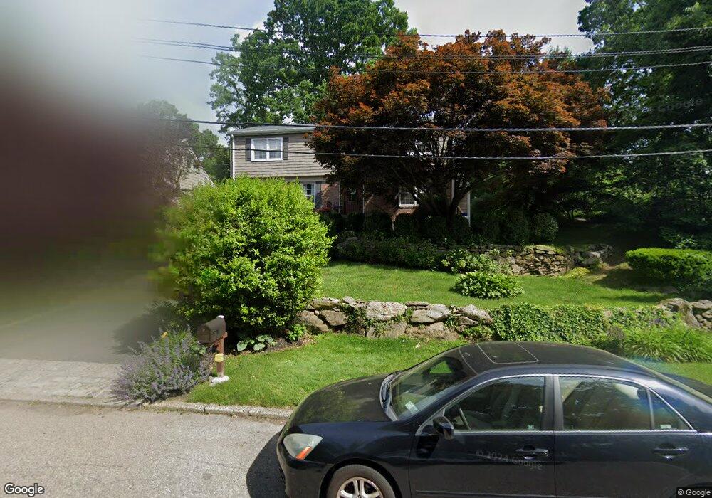 12 Leatherstocking Ln, Mamaroneck, NY 10543 - photo 1