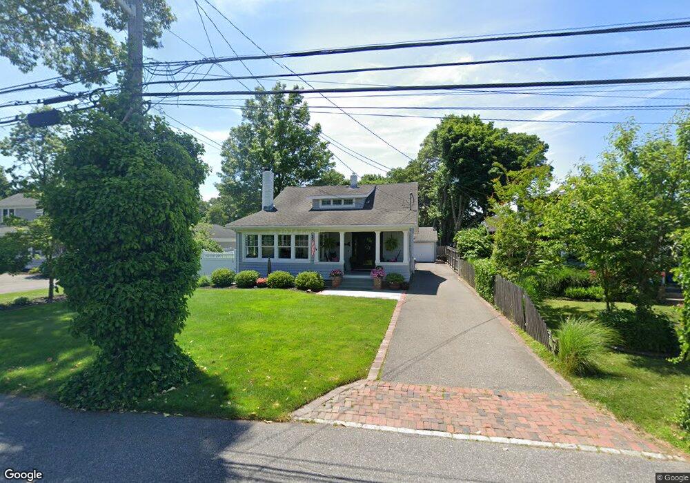 138 Fairview Ave, Bayport, NY 11705 - photo 1