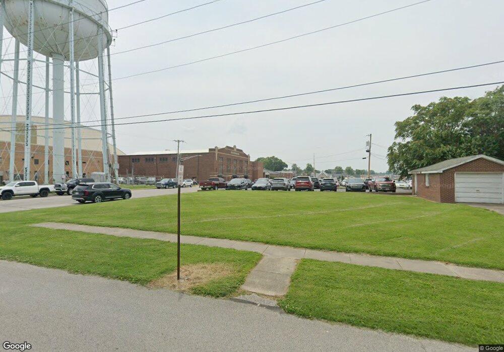 511 E Flora St, Washington, IN 47501 - photo 1